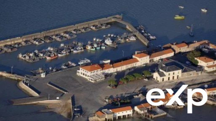 Ma-Cabane - Vente Boutique Bourcefranc-le-Chapus, 457 m²