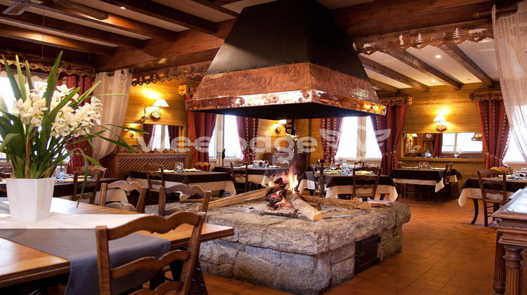 Ma-Cabane - Vente Boutique Bourg-d'Oueil, 1186 m²