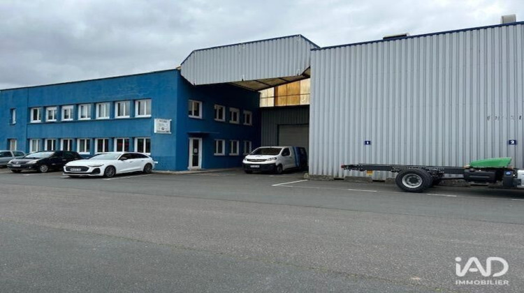 Ma-Cabane - Vente Boutique Carpiquet, 8200 m²
