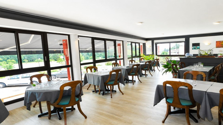 Ma-Cabane - Vente Boutique CAZAUBON, 671 m²