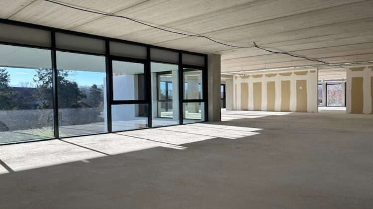 Ma-Cabane - Vente Boutique Challes-les-Eaux, 290 m²