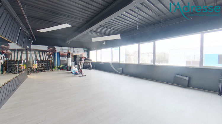 Ma-Cabane - Vente Boutique CHAMPS-SUR-MARNE, 500 m²