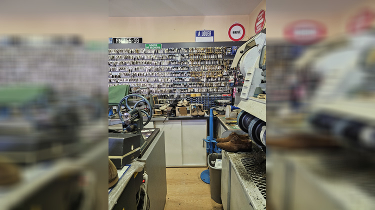 Ma-Cabane - Vente Boutique Châteauneuf-Grasse, 64 m²