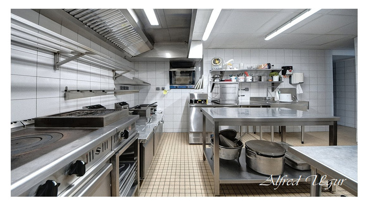 Ma-Cabane - Vente Boutique COMBLESSAC, 162 m²