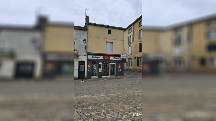 Ma-Cabane - Vente Boutique Couhé, 210 m²