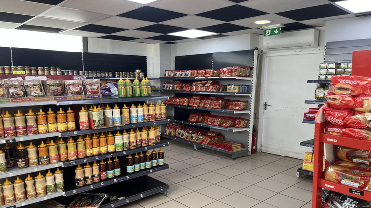 Ma-Cabane - Vente Boutique DECINES CHARPIEU, 200 m²