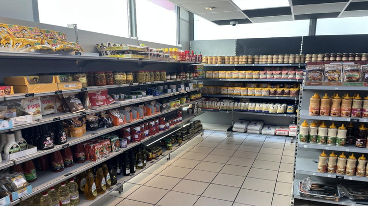 Ma-Cabane - Vente Boutique DECINES CHARPIEU, 200 m²