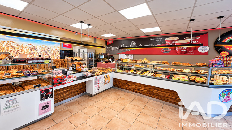 Ma-Cabane - Vente Boutique Entraigues-sur-la-Sorgue, 114 m²
