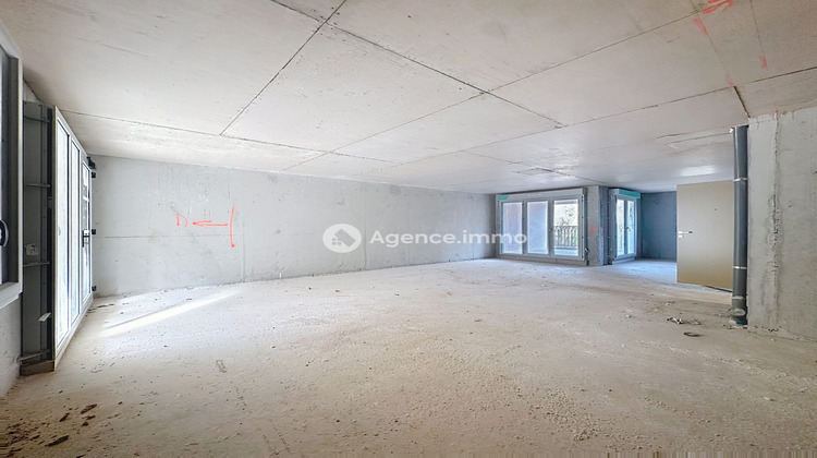 Ma-Cabane - Vente Boutique Flassans-sur-Issole, 63 m²