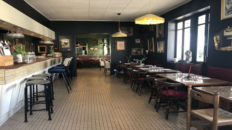 Ma-Cabane - Vente Boutique GAILLAN EN MEDOC, 260 m²