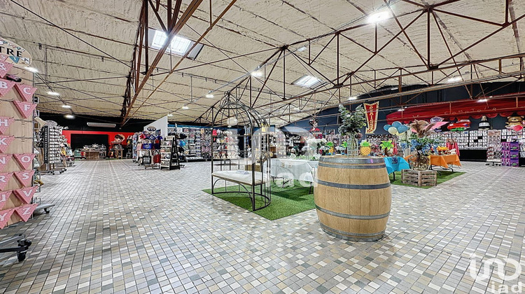 Ma-Cabane - Vente Boutique Ibos, 1000 m²