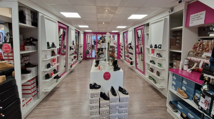 Ma-Cabane - Vente Boutique ISSOIRE, 185 m²