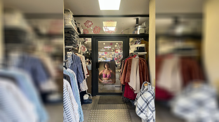 Ma-Cabane - Vente Boutique L'Isle-Jourdain, 31 m²