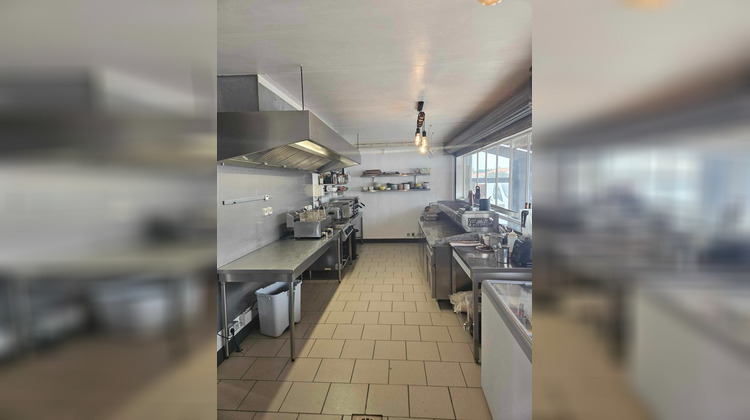 Ma-Cabane - Vente Boutique LA BREE LES BAINS, 165 m²