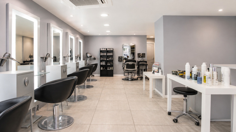 Ma-Cabane - Vente Boutique LAMBESC, 68 m²