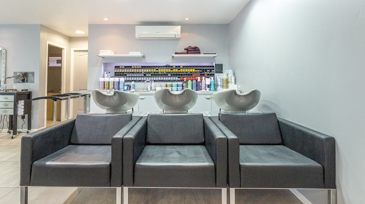 Ma-Cabane - Vente Boutique LAMBESC, 68 m²