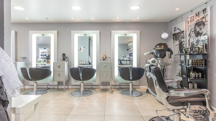 Ma-Cabane - Vente Boutique LAMBESC, 68 m²