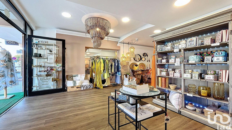 Ma-Cabane - Vente Boutique Le Beausset, 63 m²