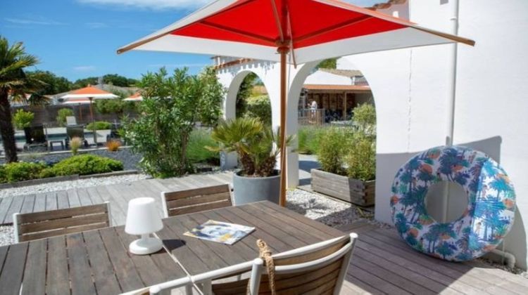 Ma-Cabane - Vente Boutique LE GRAND VILLAGE PLAGE, 800 m²