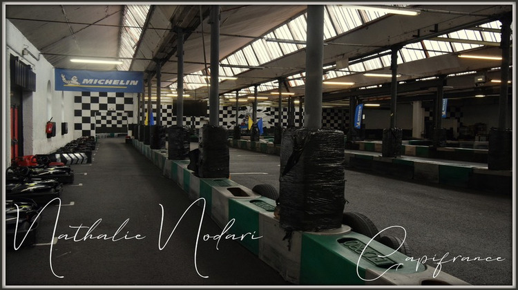 Ma-Cabane - Vente Boutique LE MENIL, 1980 m²