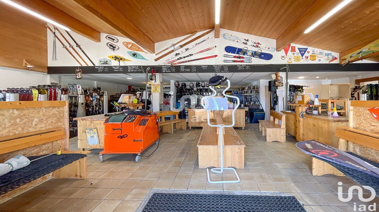 Ma-Cabane - Vente Boutique Les Déserts, 253 m²