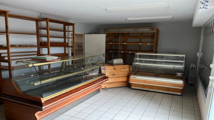 Ma-Cabane - Vente Boutique Lignières-Sonneville, 365 m²