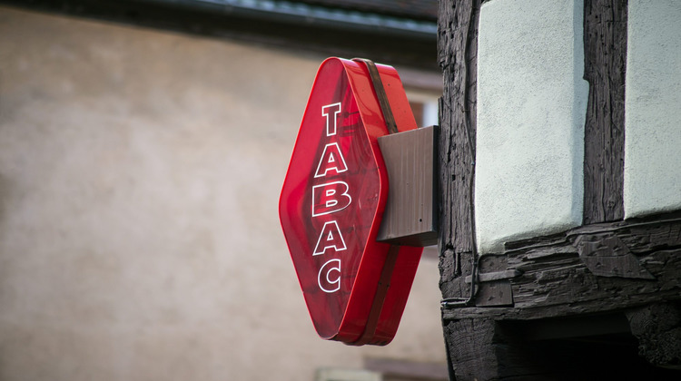 Ma-Cabane - Vente Boutique Lons-le-Saunier, 50 m²