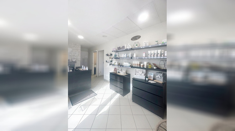 Ma-Cabane - Vente Boutique MANZIAT, 65 m²