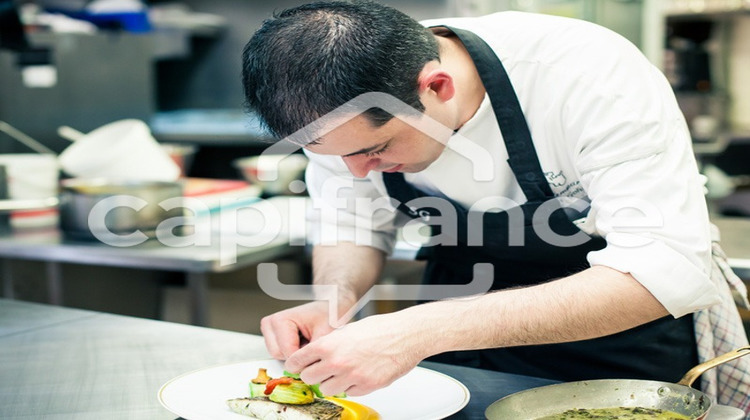 Ma-Cabane - Vente Boutique MOUTIERS LES MAUXFAITS, 452 m²