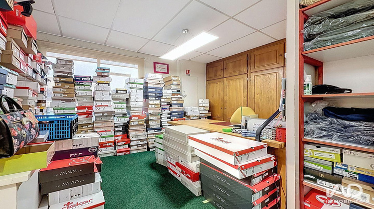 Ma-Cabane - Vente Boutique Nazelles-Négron, 300 m²