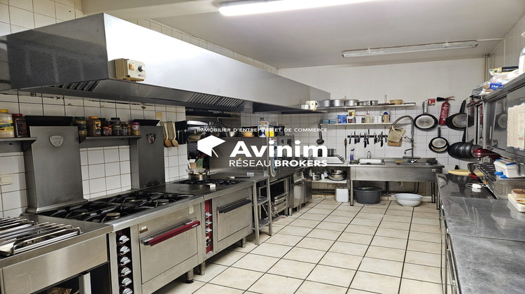 Ma-Cabane - Vente Boutique Pirajoux, 596 m²