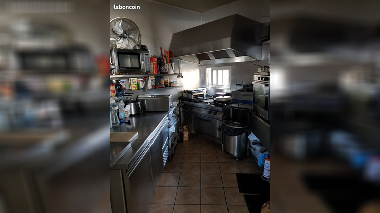 Ma-Cabane - Vente Boutique PUY GUILLAUME, 117 m²