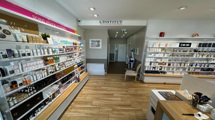 Ma-Cabane - Vente Boutique REMIRE MONTJOLY, 153 m²