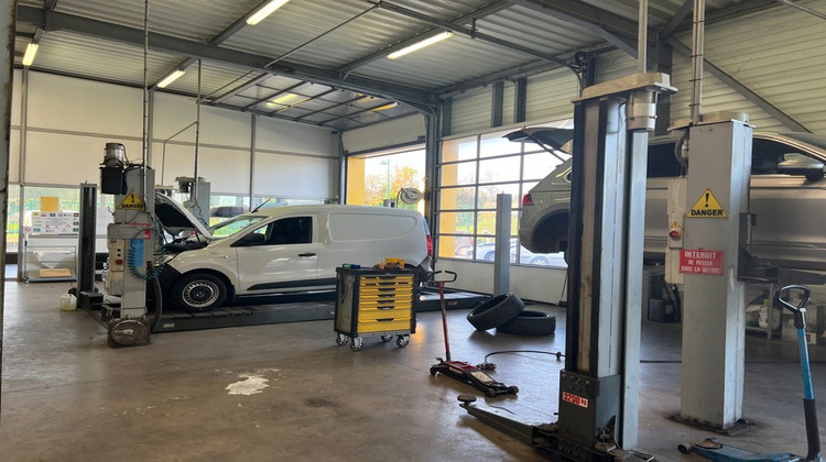 Ma-Cabane - Vente Boutique ROANNE, 1325 m²