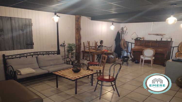 Ma-Cabane - Vente Boutique Roz-sur-Couesnon, 124 m²