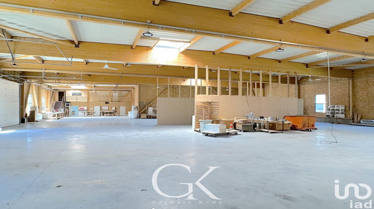 Ma-Cabane - Vente Boutique Saint-Clair-de-la-Tour, 1177 m²