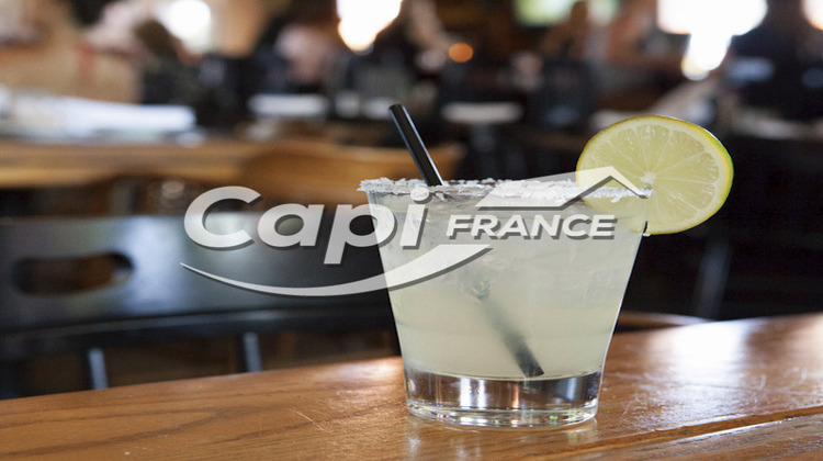 Ma-Cabane - Vente Boutique SAINT CYR L ECOLE, 80 m²