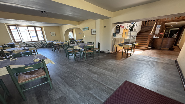 Ma-Cabane - Vente Boutique Saint-Denis-de-l'Hôtel, 400 m²