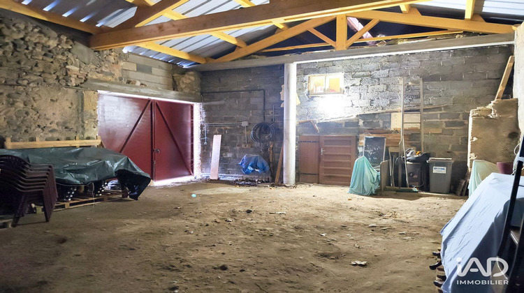 Ma-Cabane - Vente Boutique Saint-Germain-Lembron, 580 m²