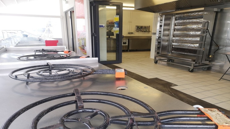 Ma-Cabane - Vente Boutique SAINT GILLES CROIX DE VIE, 141 m²