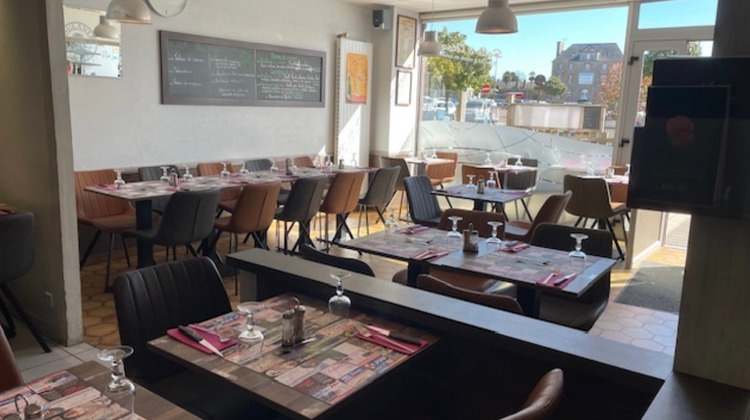 Ma-Cabane - Vente Boutique SAINT-HILAIRE-DU-HARCOUET, 250 m²