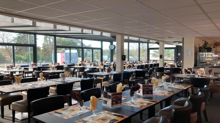 Ma-Cabane - Vente Boutique SAINT HILAIRE DU HARCOUET, 1600 m²