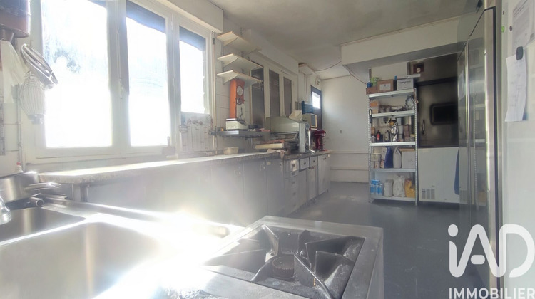 Ma-Cabane - Vente Boutique Saint-Hilaire-du-Harcouët, 200 m²