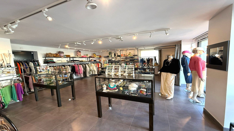 Ma-Cabane - Vente Boutique Saint-Ismier, 60 m²