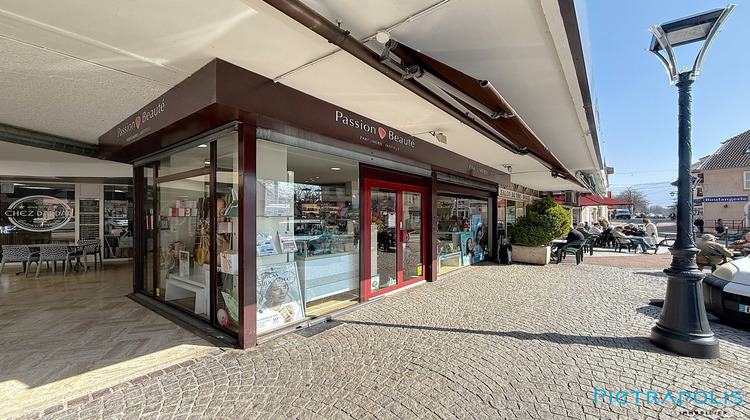 Ma-Cabane - Vente Boutique Saint-Julien-en-Genevois, 128 m²