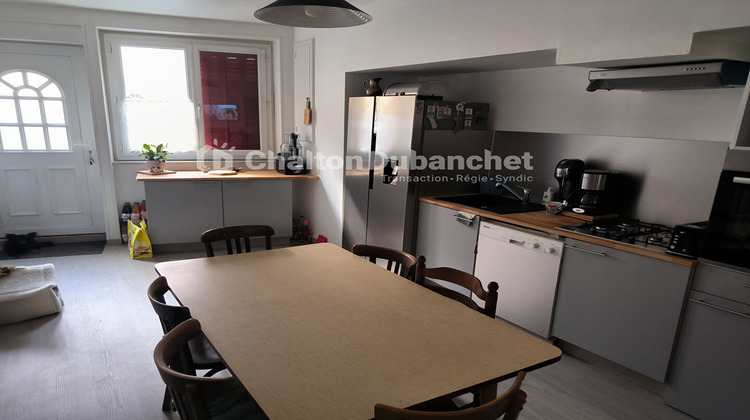 Ma-Cabane - Vente Boutique SAINT-JUST-LA-PENDUE, 130 m²