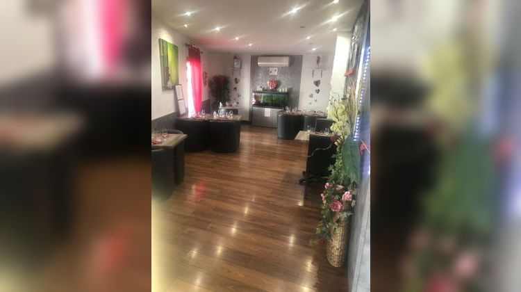 Ma-Cabane - Vente Boutique SAINT-LAURENT-DE-LA-SALANQUE, 95 m²