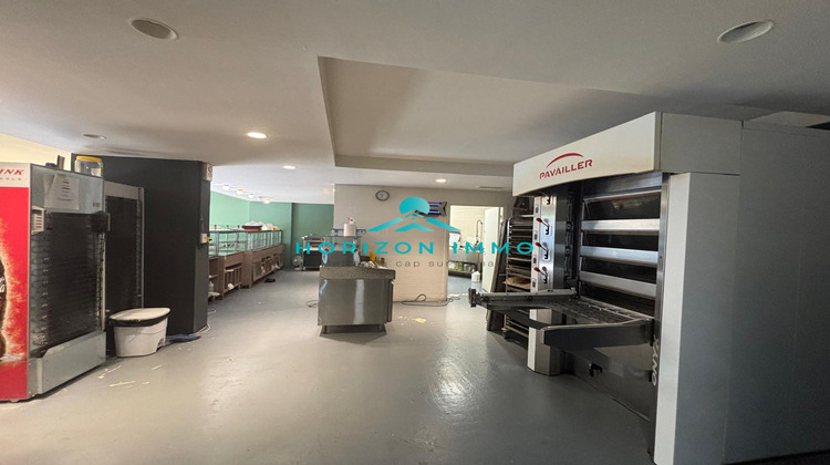 Ma-Cabane - Vente Boutique Saint-Laurent-du-Var, 170 m²