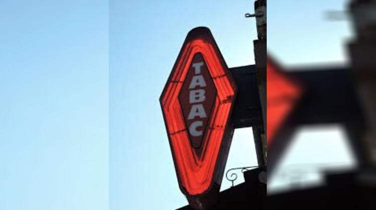 Ma-Cabane - Vente Boutique Saint-Martin-d'Hères, 85 m²