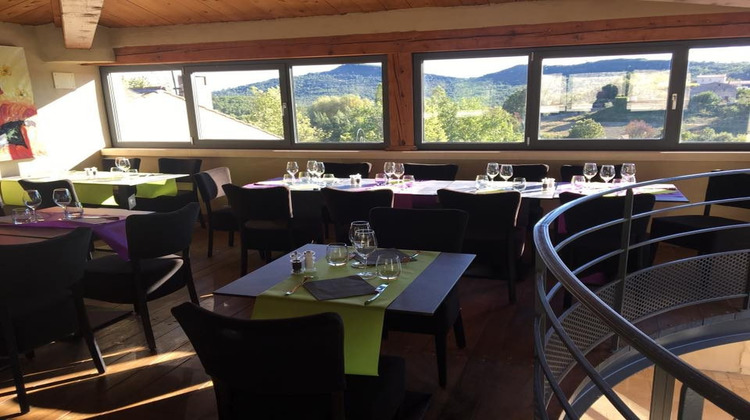 Ma-Cabane - Vente Boutique Saint-Martin-les-Eaux, 115 m²